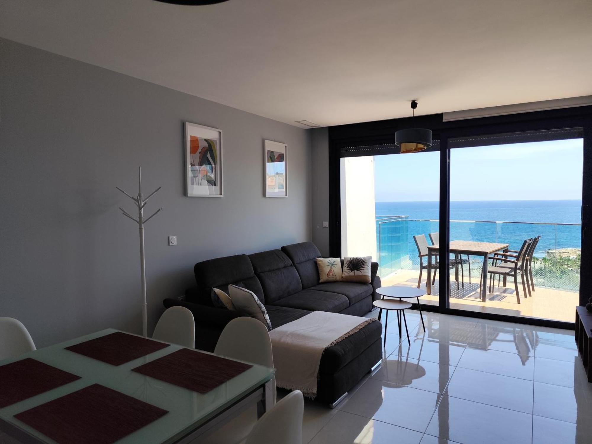 Luxury Penthouse With A Private Jacuzzi! Apartment Punta Prima  Bagian luar foto